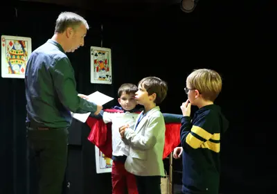 Initiation à la magie pour un groupe d'enfants