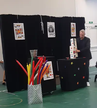 Spectacle de magie pour enfants en centre de loisirs